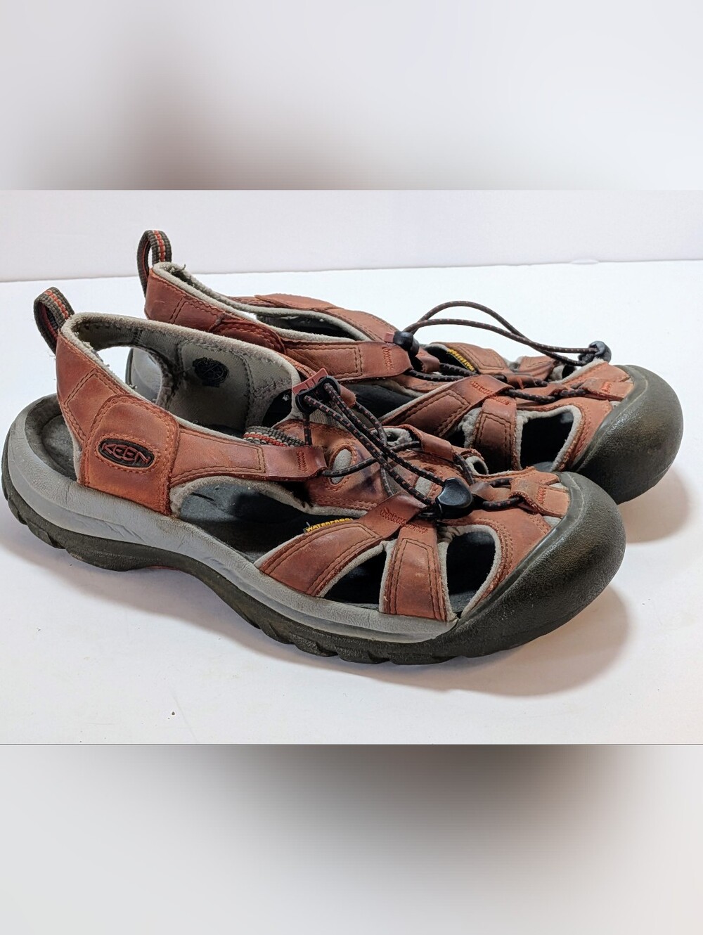 Keen Women’s Size 9.5 Brown Leather Sport Sandals Water Hiking Outdoor